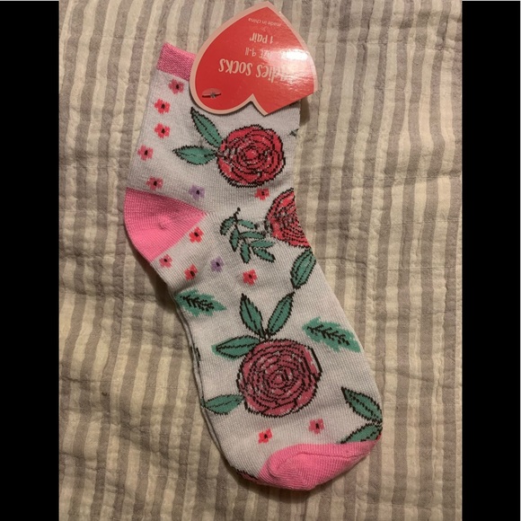 New Four Pairs of Women’s / Young Adult Valentine /Love Socks - Picture 3 of 5